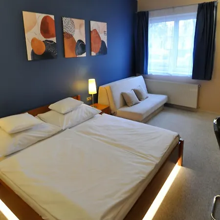 Varga-haz Panzio بوداورس